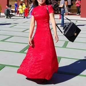Maxi red dress